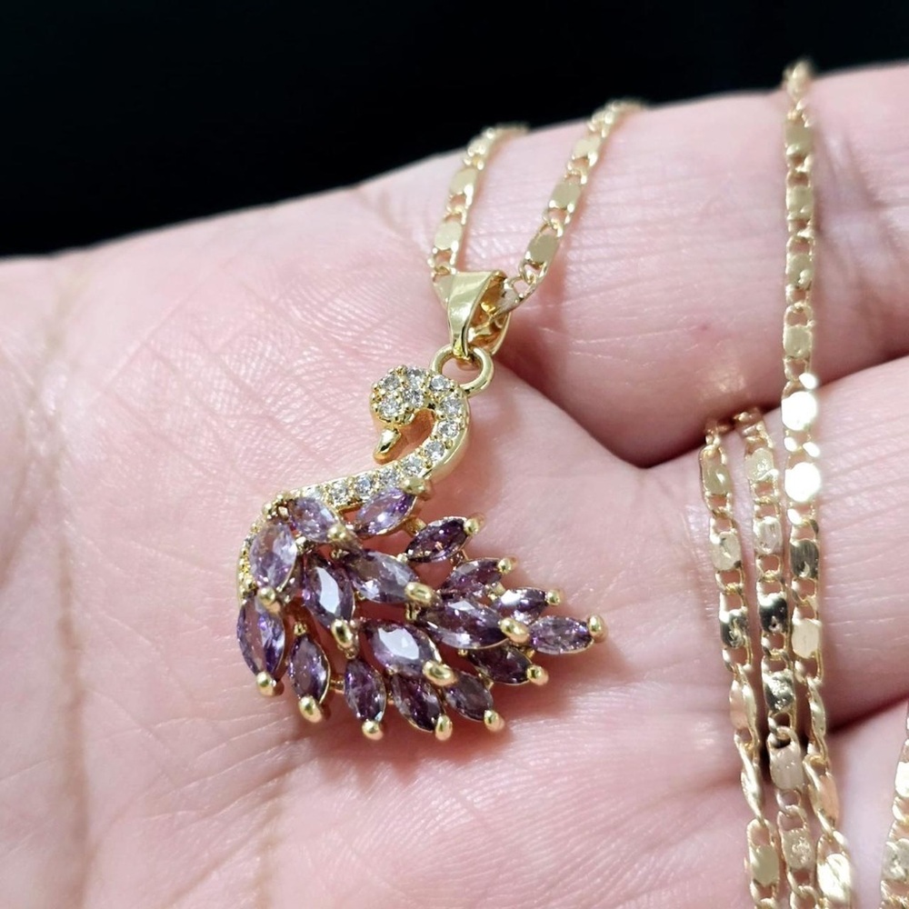 Elegant Gold and Purple Swan Pendant Necklace